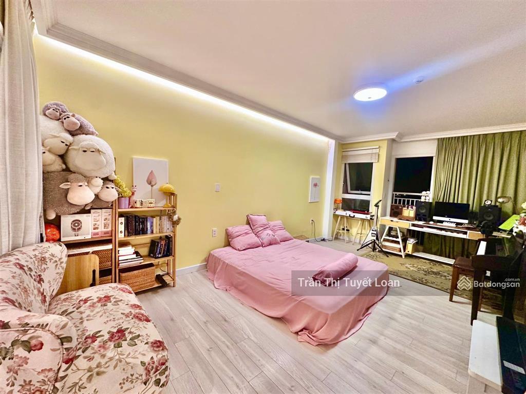 Bán căn hộ thủ thiêm xanh, q. 2. giá 5 tỷ (120m2 3 phòng ngủ, 2 nhà vệ sinh, sổ hồng, tặng nội thất