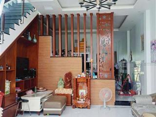 Nhà đẹp 2 tầng sát mt đoàn nguyễn tuấn, hưng long, bình chánh