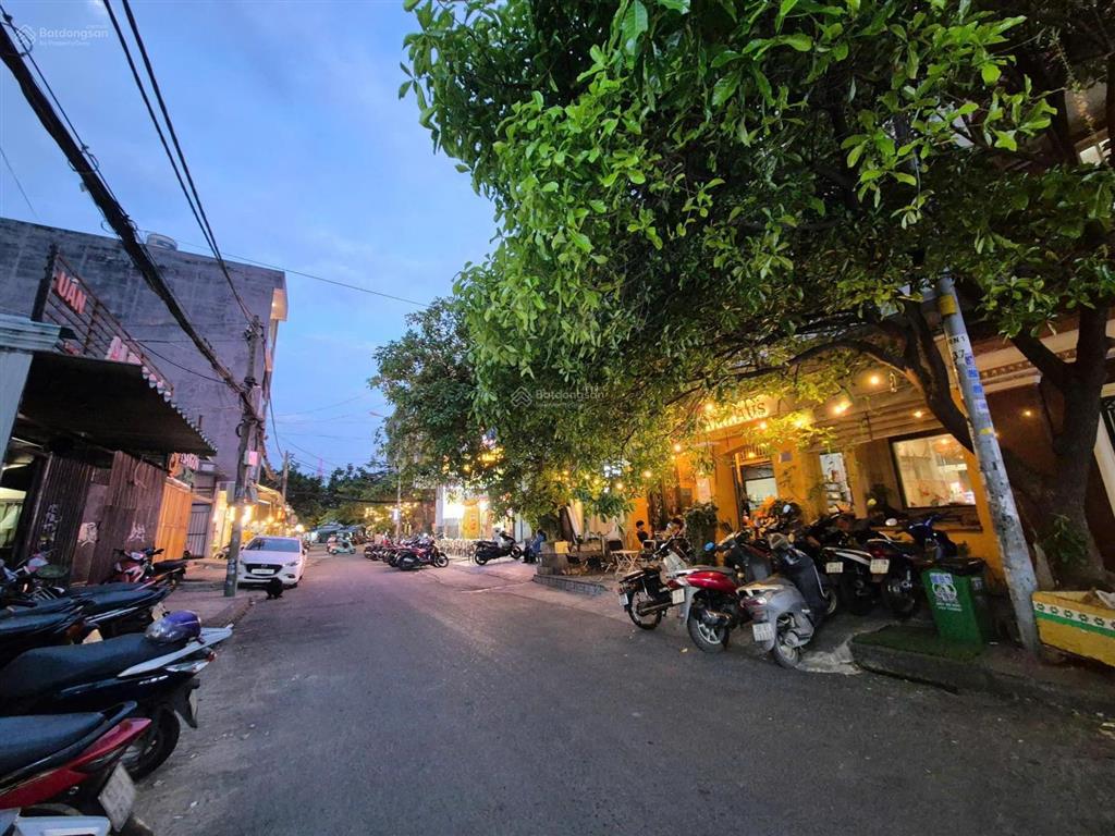 Bàn gấp biệt thự ngang 8,2m khu dân cư miếu nổi, bình thạnh, ngay khu ẩm thực phan xích long