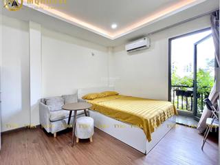 Cho thuê căn hộ tại trung tâm quận 3  ngay công viên lê văn tám  full nội thất bancol