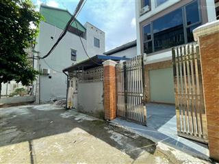 Trung tâm thạch bàn gần đường cổ linhnhà mới ở ngayngõ rộng thoáng ô tô vào nhà 68m26.4ty