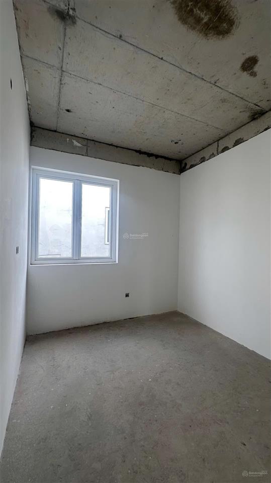 Bán gấp shophouse dragon village giá tốt 8,3 tỷ, 105m2 ở phú hữu, q9, hcm