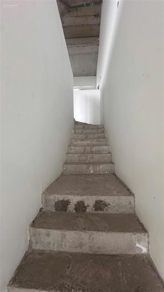 Bán gấp shophouse dragon village giá tốt 8,3 tỷ, 105m2 ở phú hữu, q9, hcm