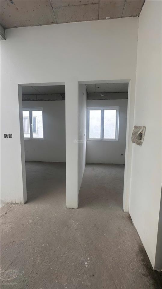 Bán gấp shophouse dragon village giá tốt 8,3 tỷ, 105m2 ở phú hữu, q9, hcm