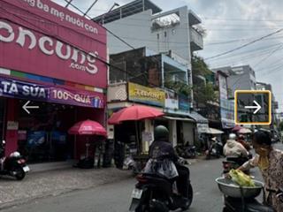 Sát mặt tiền chợ tân quy 3 căn thu nhập sẵn giá chỉ 6.8 tỷ.