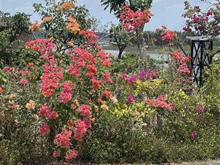 Bán lô đất đẹp mua sinh lời cao. vị trí gần hồ nước đẹp như tranh