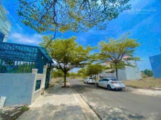 Bán đất tđc thành phố sân baylộc an bình sơn,duy nhất 1 lô ngay mặt tiền d18,132m2,giá ngộp 2tỷ370