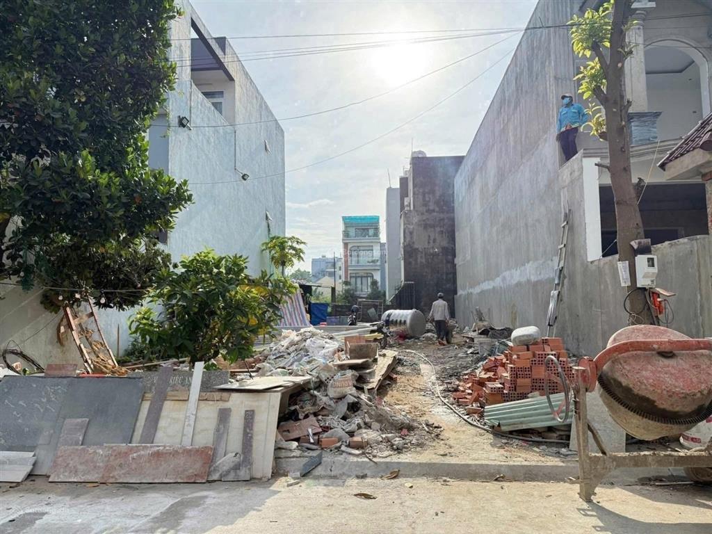 Bán lô đất đối diện kho bạc nhà nước long thành, dt116m2, khai thác kinh doanh tốt, giá 2 tỷ 550