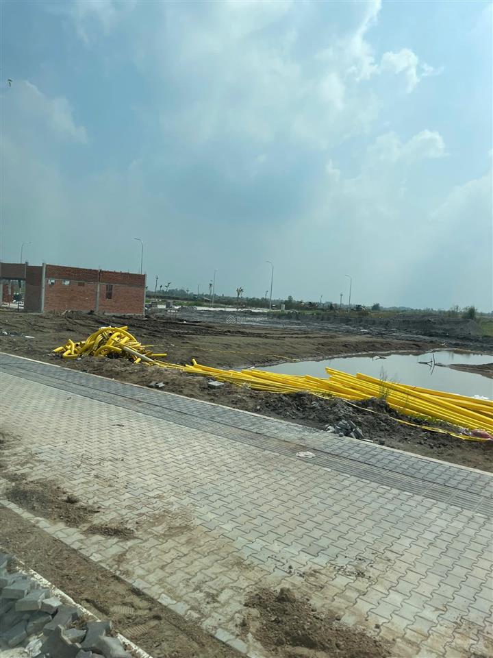 Bán đất dự án dragon eden  lô 90m2 nằm ngay đối diện công viên 2,1ha đang xây dựng  giá 25tr/m2