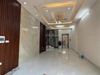 Nguyễn chính ô tô tải tránh, 7 chỗ vào nhà, kinh doanh, thang máy nhập khẩu