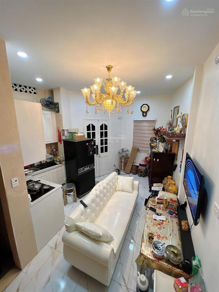 Hiếm! phố quán thánh, lô góc 3 nhà ra mặt phố, oto tránh, nhà thoáng sáng, 25m2*4t tặng nt hiện đại