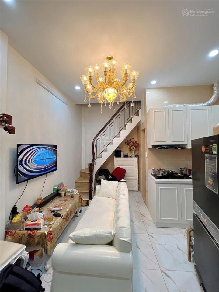 Hiếm! phố quán thánh, lô góc 3 nhà ra mặt phố, oto tránh, nhà thoáng sáng, 25m2*4t tặng nt hiện đại