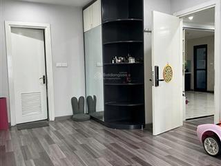 Bán nhà phố hoàng hoa thám, thang máy nhập khẩu ngõ thông, ba gác, 37m2*7tầng tặng full nội thất