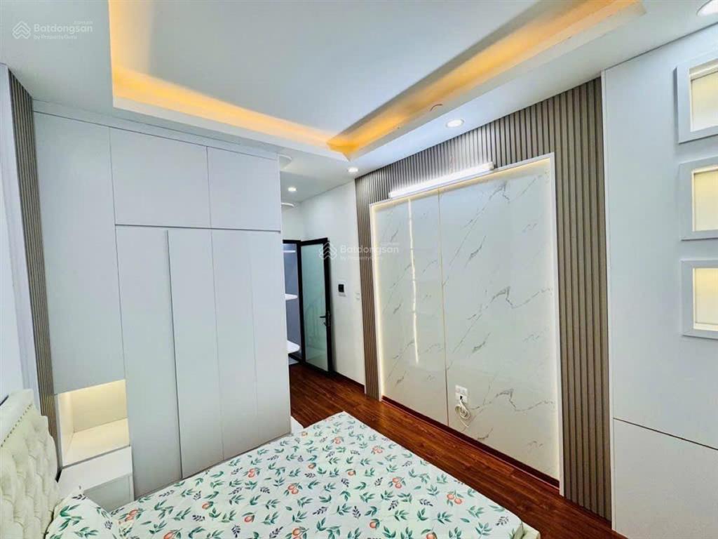 Siêu hot! bán nhà phố đội cấn, phân khúc hiếm, dân xây 30m2*5t tặng full nội thất, ở ngay