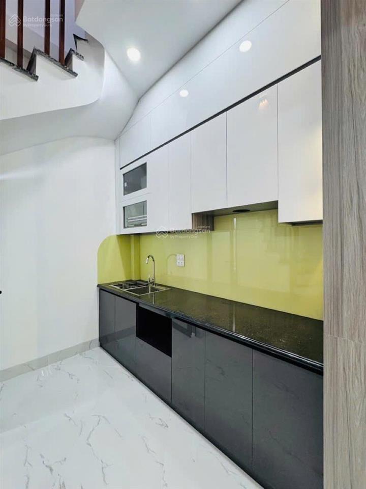 Siêu hot! bán nhà phố đội cấn, phân khúc hiếm, dân xây 30m2*5t tặng full nội thất, ở ngay