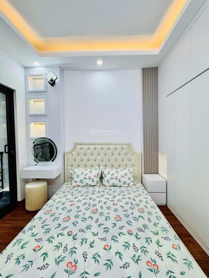 Siêu hot! bán nhà phố đội cấn, phân khúc hiếm, dân xây 30m2*5t tặng full nội thất, ở ngay