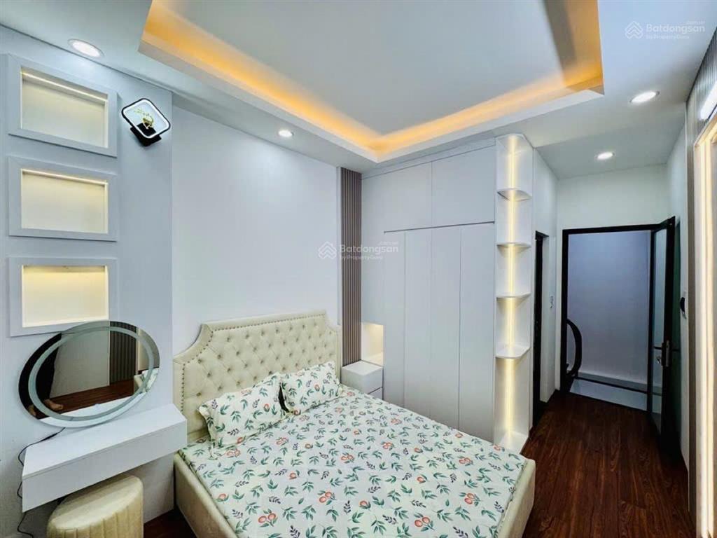 Siêu hot! bán nhà phố đội cấn, phân khúc hiếm, dân xây 30m2*5t tặng full nội thất, ở ngay