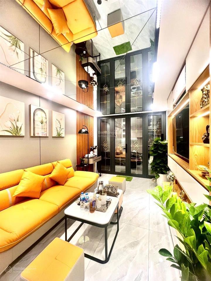 Bán nhà hoàng hoa thám, thang máy nhập khẩu, 20m ra phố, trước nhà rộng, 36m*5t, full nt xịn sò
