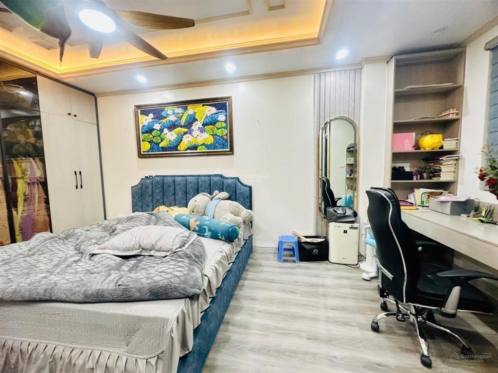 Bán nhà phố phúc xá, ba đình, lô góc, ngõ thông 10m oto tránh, dân xây 30m2*5t, tặng full nt xịn