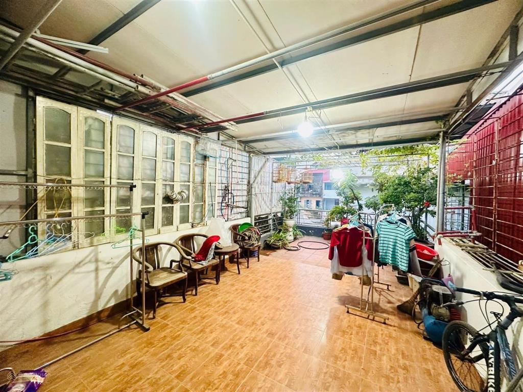 Bán nhà phố phúc xá, ba đình, lô góc, ngõ thông 10m oto tránh, dân xây 30m2*5t, tặng full nt xịn