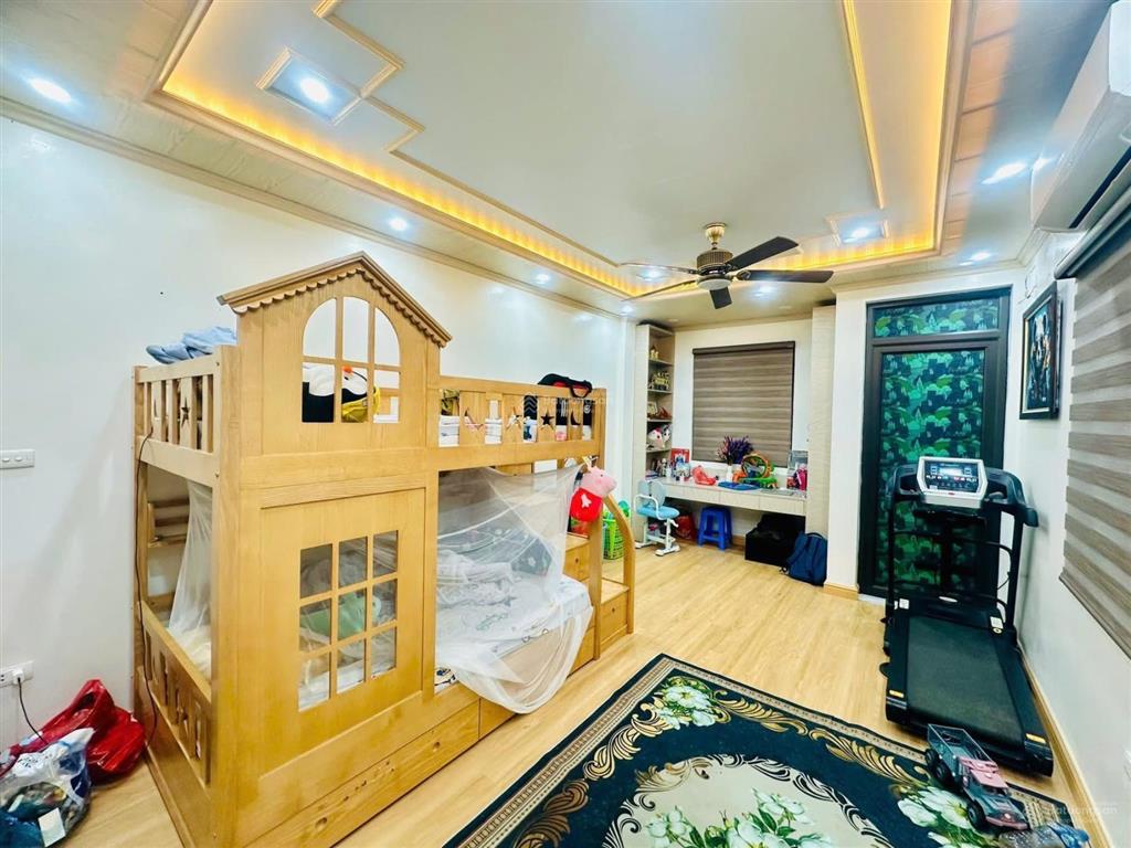 Bán nhà phố phúc xá, ba đình, lô góc, ngõ thông 10m oto tránh, dân xây 30m2*5t, tặng full nt xịn
