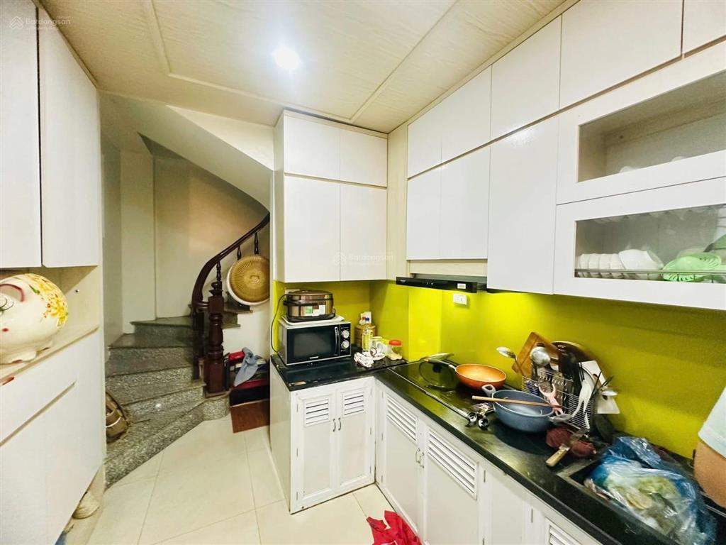 Bán nhà phố phúc xá, ba đình, lô góc, ngõ thông 10m oto tránh, dân xây 30m2*5t, tặng full nt xịn