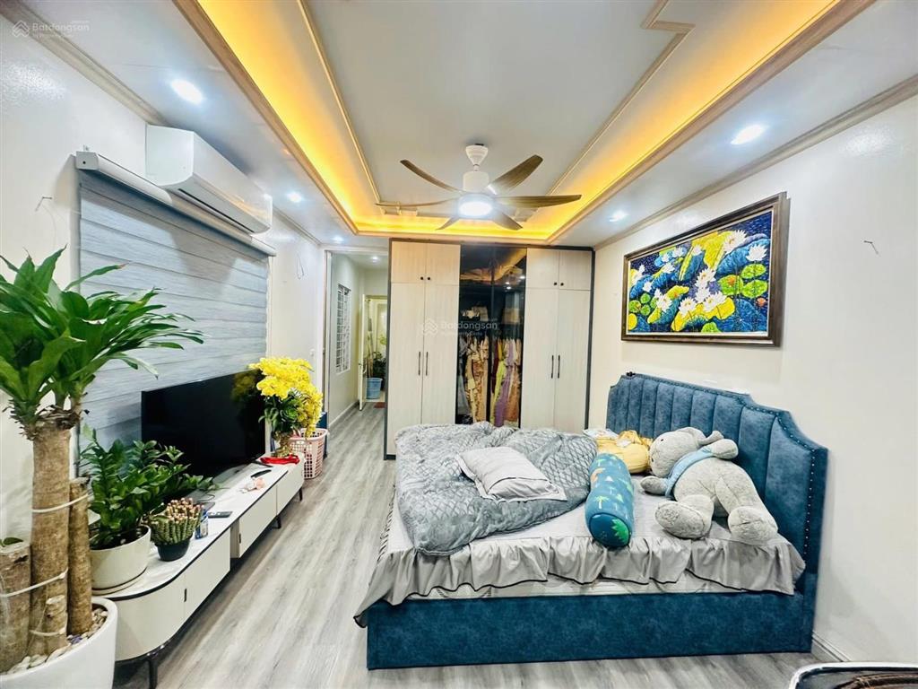 Bán nhà phố phúc xá, ba đình, lô góc, ngõ thông 10m oto tránh, dân xây 30m2*5t, tặng full nt xịn