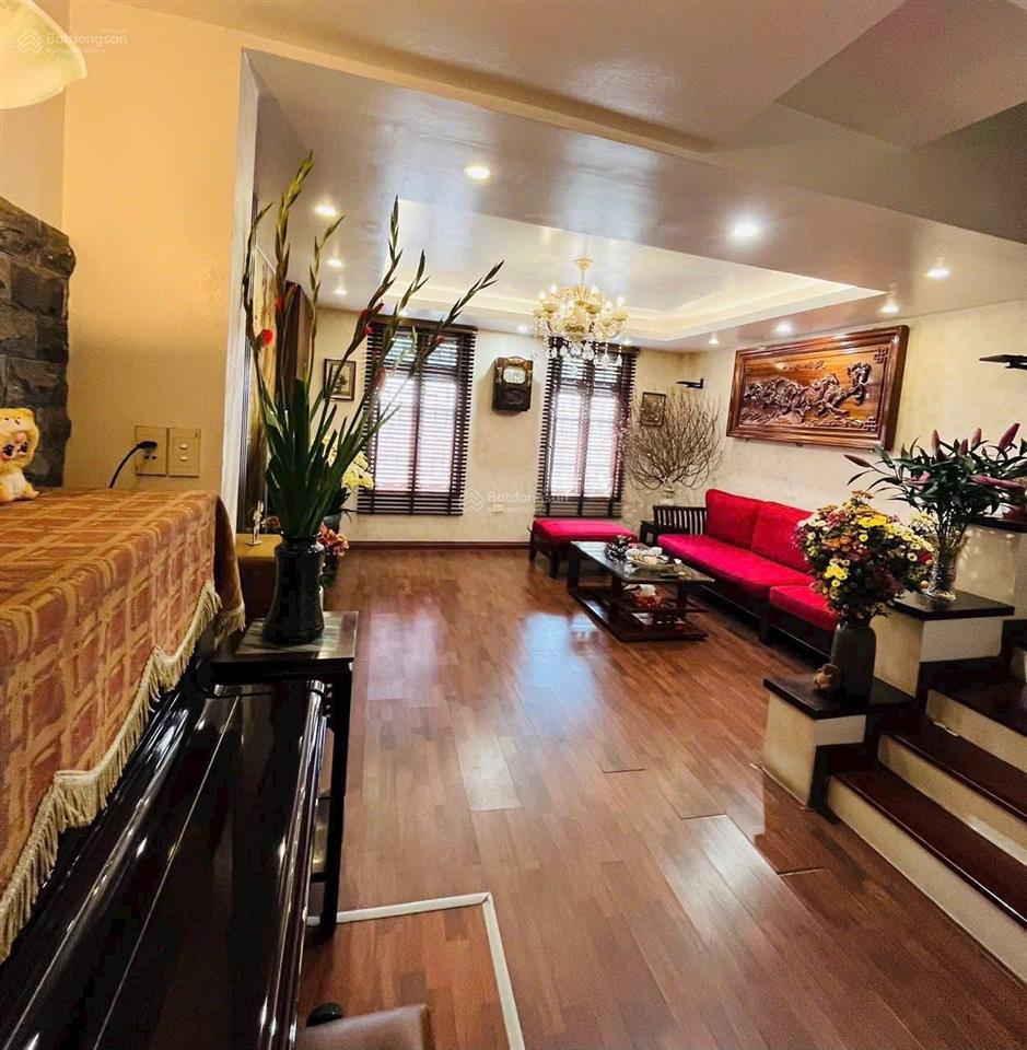 Bán nhà thuỵ khuê, 20m ra oto, ngõ thông trước nhà rộng thoáng sáng, dân xây 36m*6t tặng full nt