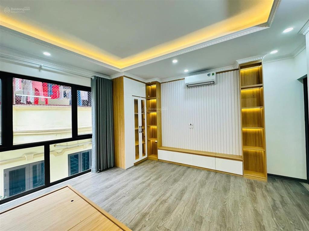 Vip!!! hoàng hoa thám, 6 tầng thang máy, 100m ra ô tô, trước nhà siêu thoáng, full nội thất ở ngay