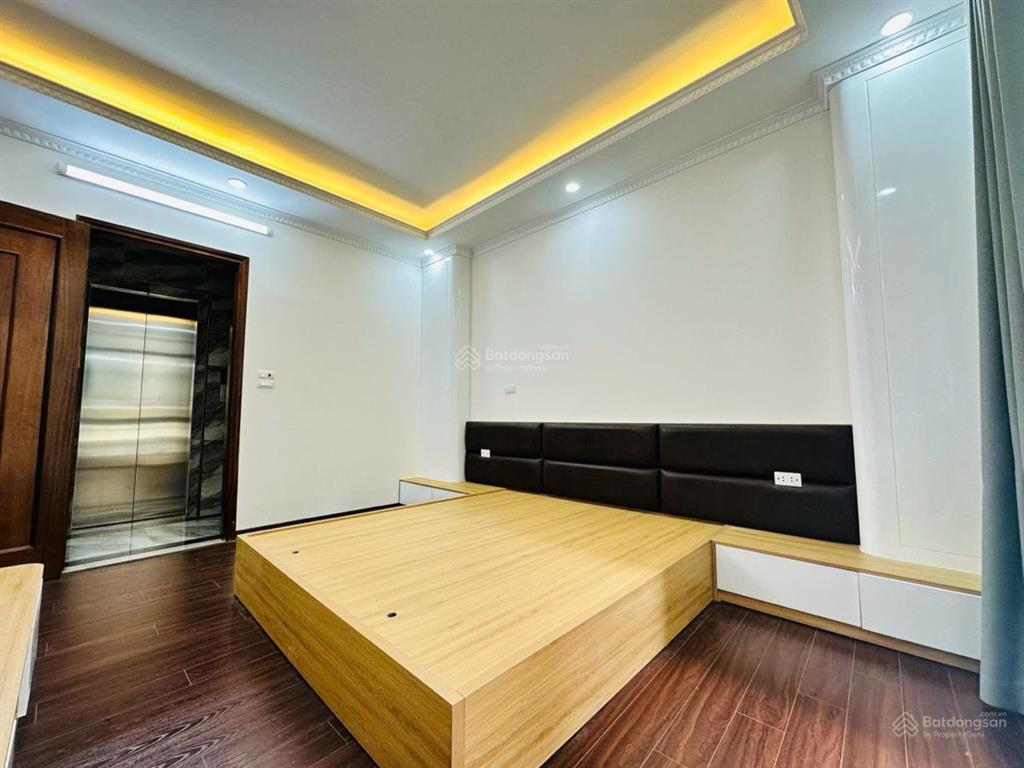 Vip!!! hoàng hoa thám, 6 tầng thang máy, 100m ra ô tô, trước nhà siêu thoáng, full nội thất ở ngay