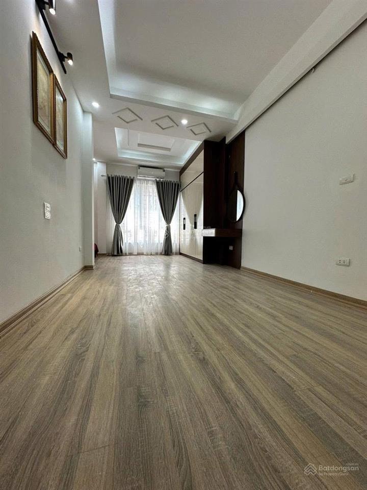 Siêu phẩm đội cấn, ngõ rộng bagac tránh, dân xây, mặt tiền rộng kd đỉnh, 35m*5t, full nt về ở ngay.