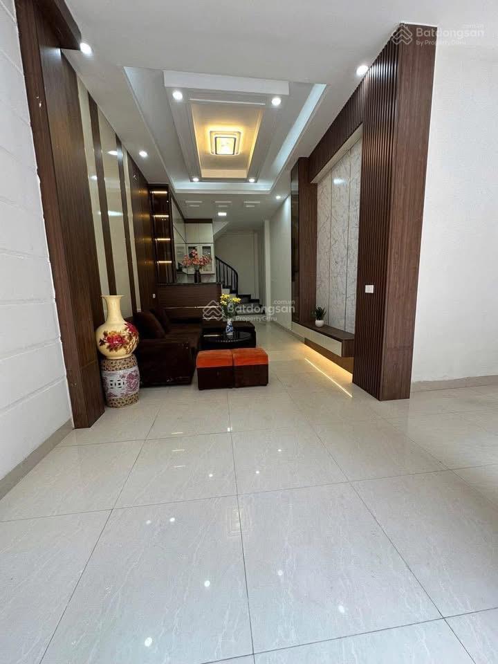 Siêu phẩm đội cấn, ngõ rộng bagac tránh, dân xây, mặt tiền rộng kd đỉnh, 35m*5t, full nt về ở ngay.