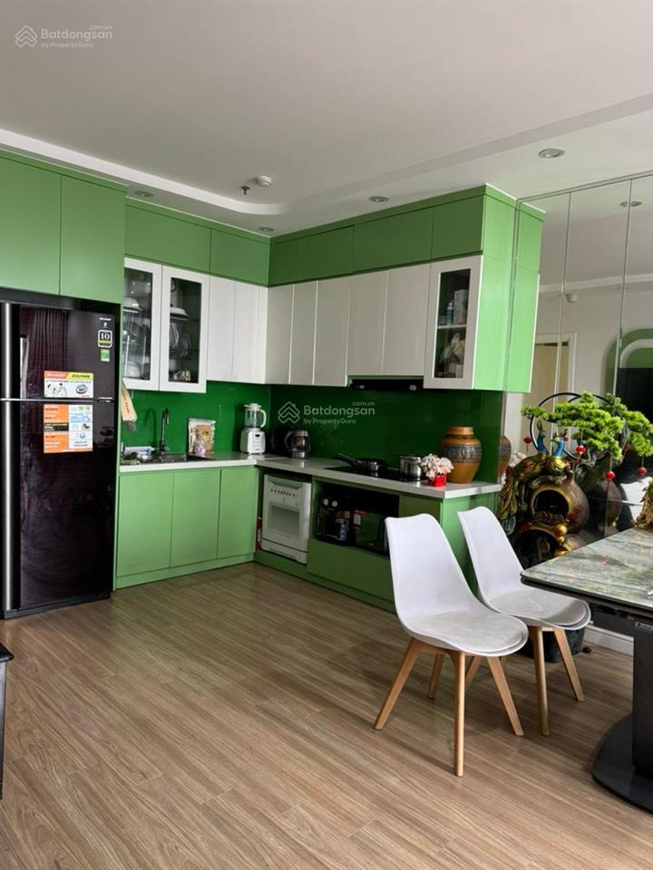 Bán căn hộ cccc liễu giai tower, tầng cao, 64m, 2 ngủ, khách bếp, 2wc, 2 logia, tặng full nội thất