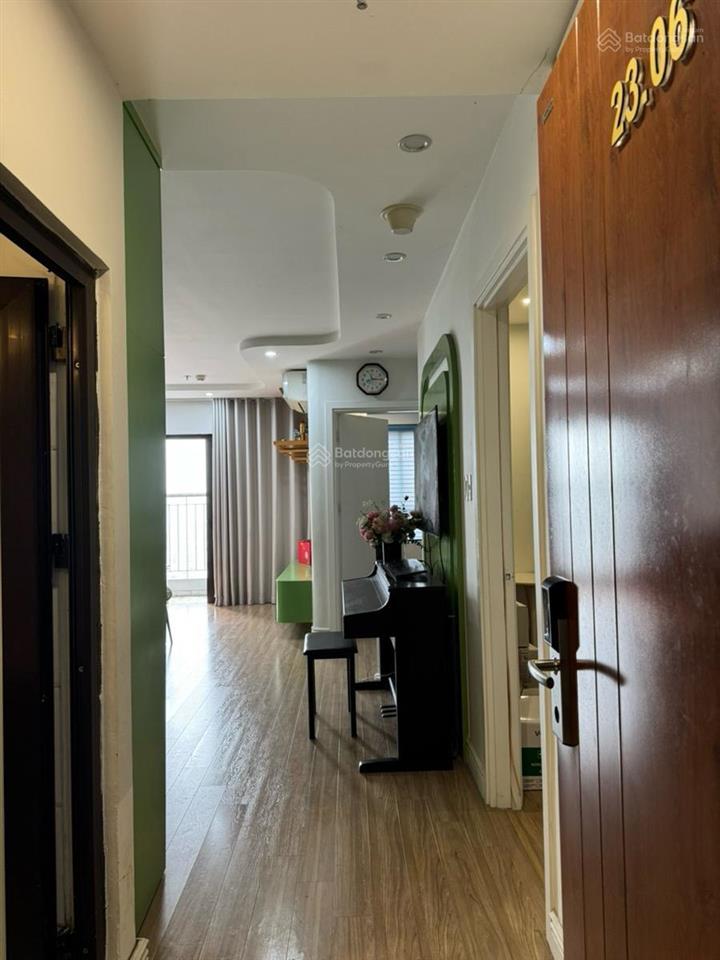 Bán căn hộ cccc liễu giai tower, tầng cao, 64m, 2 ngủ, khách bếp, 2wc, 2 logia, tặng full nội thất