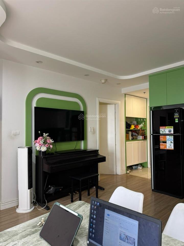 Bán căn hộ cccc liễu giai tower, tầng cao, 64m, 2 ngủ, khách bếp, 2wc, 2 logia, tặng full nội thất