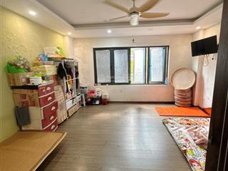 Bán nhà phố tân ấp, ba đình, 10m ra oto, ngõ rộng thoáng, dân xây 35m*5t tặng full nt xịn, ở ngay