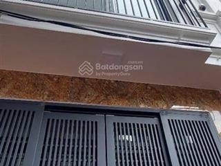 Nhà đẹp30m25 tầng chỉ hơn 6 tỷ , ô tô đỗ 10m, ngõ thông tứ tung, đu công năng .