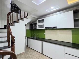 Nhà đẹp 40m2hơn 8 tỷ tặng 100% nội thất  trước nhà 3 gác tránh phóng vèo vèo  2 thoáng.