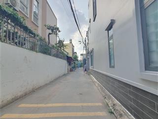 Bán nhà linh trung hẻm xe hơi giá tốt chỉ nhỉnh nhẹ 5 tỷ