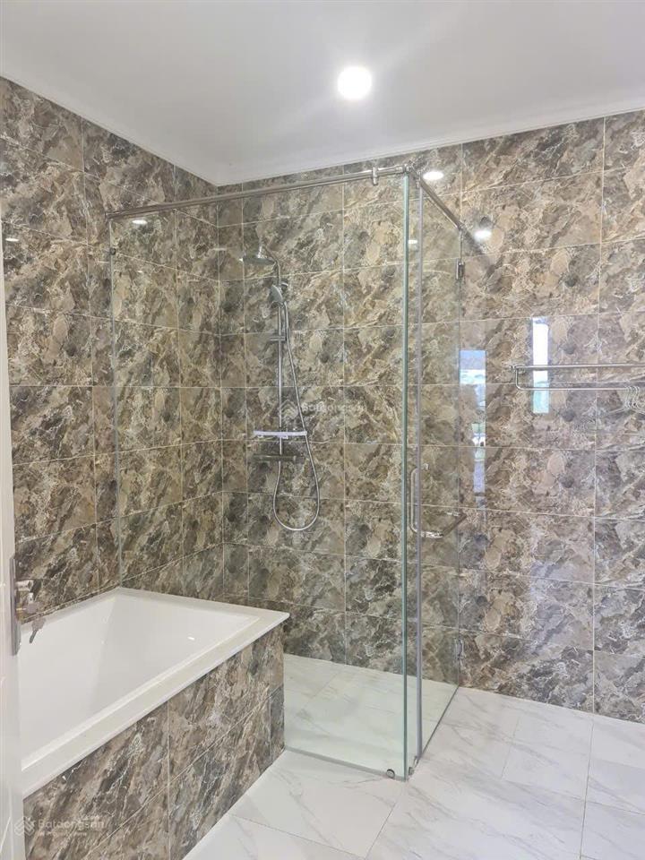 Cho thuê nhà phố q7 kdc him lam 119m2, chỉ 35 triệu.  0909 127 ***