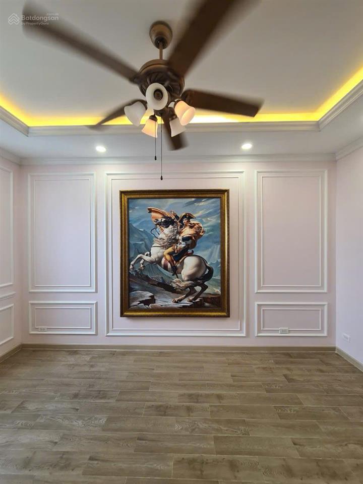 Cho thuê nhà phố q7 kdc him lam 119m2, chỉ 35 triệu.  0909 127 ***