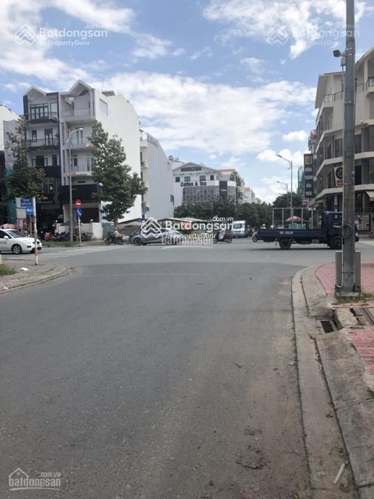 Gấp bán nhà mặt tiền kdc him lam q7, giá 17 tỷ 5x18, 19 tỷ 5x20m, có nội thất, giáp phú mỹ hưng.