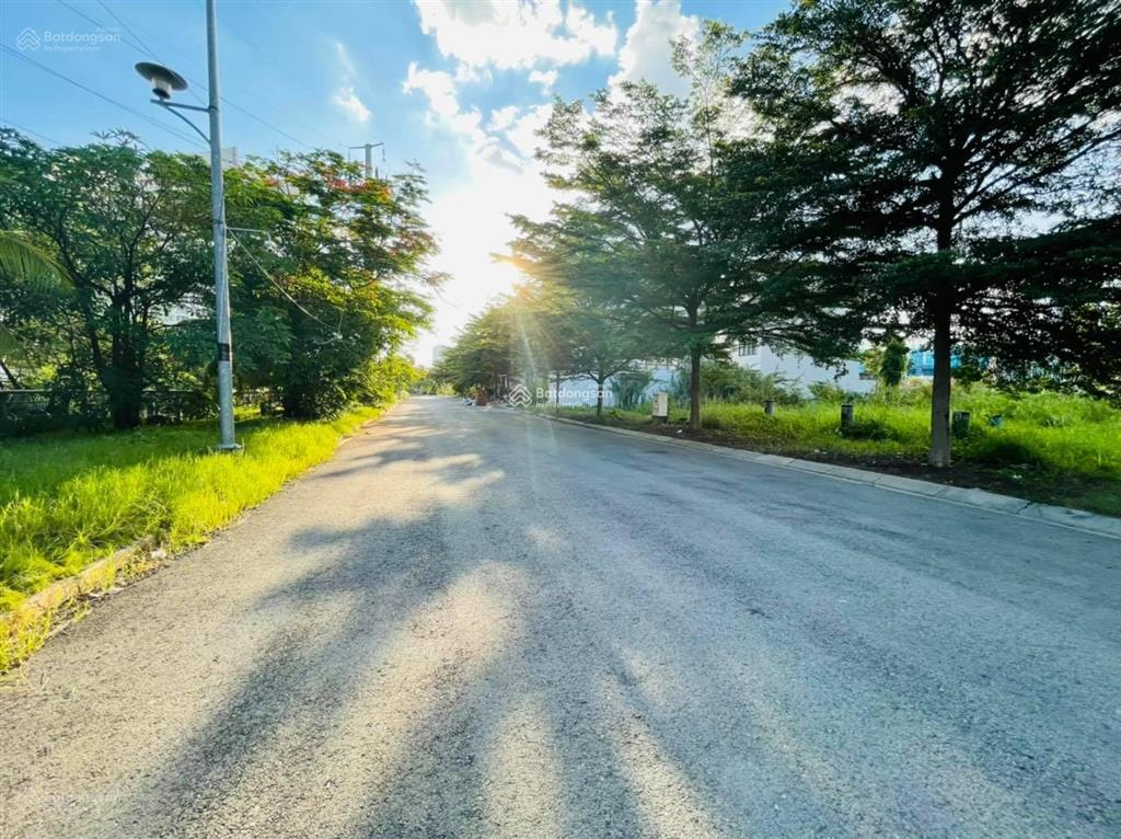 Bán gấp đất biệt thự everrich 3 8x18m (144m2) 19 tỷ, view sông lk phú mỹ hưng
