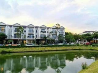 Chính chủ cần gấp bán giá chỉ 10 tỷ lavila kiến á phước kiểng 5.5x17.6 .  0909 127 ***