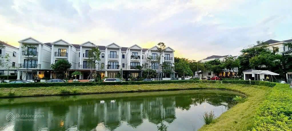 Cần bán gấp nhà phố khu lavila kiến á, 5.5x17.6m, full nội thất, giá 12,4 tỷ,  0909 127 ***