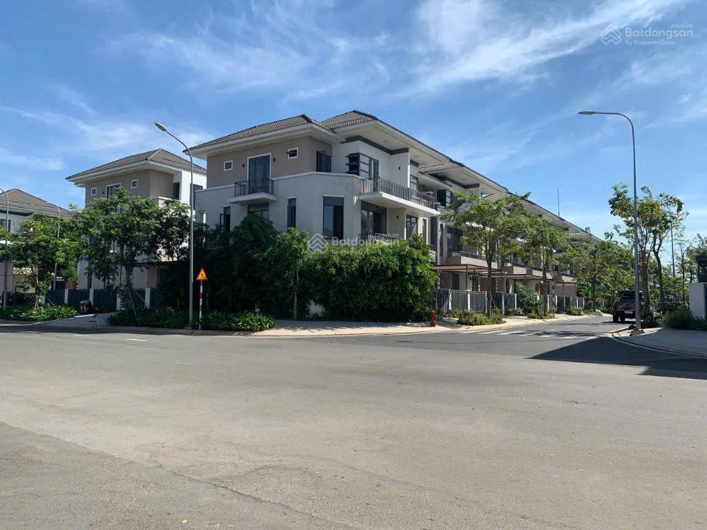 Cần bán gấp nhà phố khu lavila kiến á, 5.5x17.6m, full nội thất, giá 12,4 tỷ,  0909 127 ***