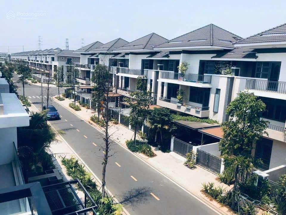 Cần bán gấp nhà phố khu lavila kiến á, 5.5x17.6m, full nội thất, giá 12,4 tỷ,  0909 127 ***