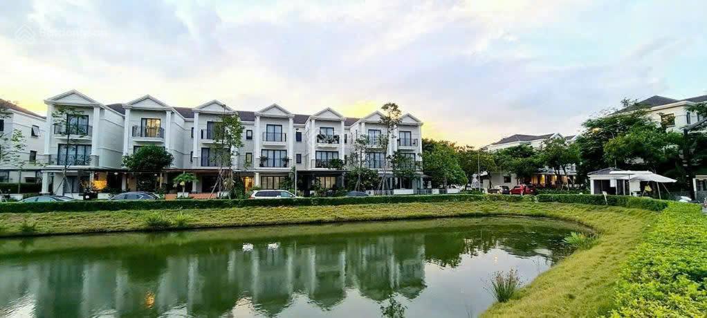 Ngộp bank cần bán gấp căn biệt thự khu compound lavila nhà bè, giá 11,6 tỷ