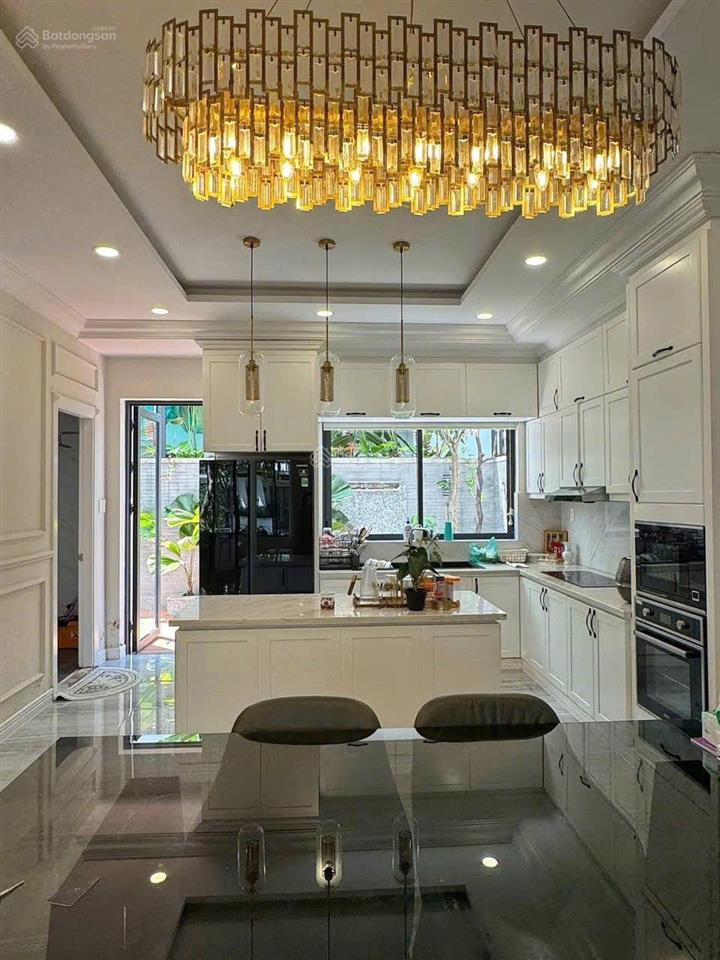 Hàng ngộp chính chủ bán biệt thự kdc nine south, full nội thất 16.8 tỷ, rẻ nhất khu 7x20m (140m2)