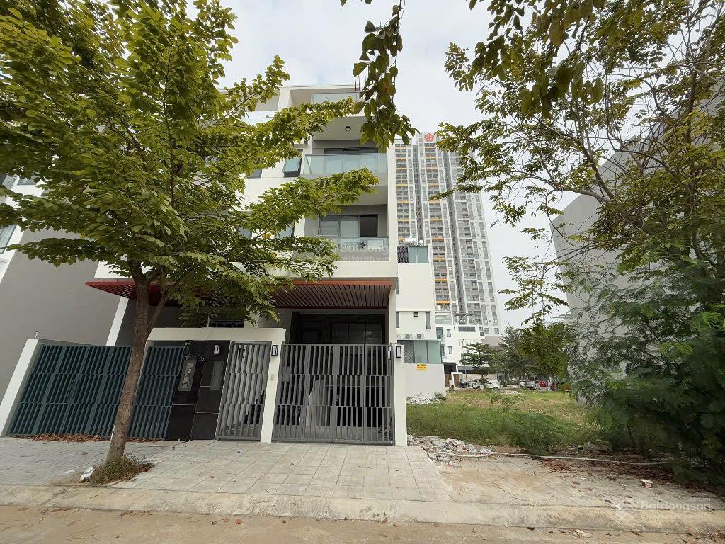 Chính chủ ngộp bank bán gấp lô lk q7 riverside, dt 5x18,3, giá tốt đầu tư 7,8 tỷ (đất)